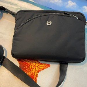 Lululemon Curved Lines Crossbody Bag